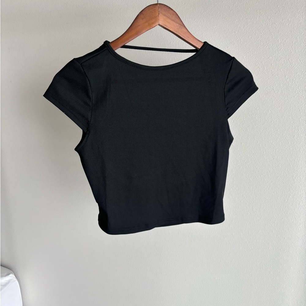 SHEIN Black Fitted Cap Sleeve Crop Top